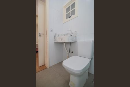 Casa à venda com 300m², 4 quartos e 3 vagas Casa à venda com 300m², 4 quartos e 3 vagasBanheiro 2