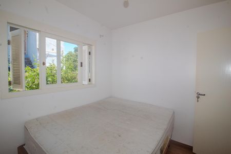 Casa à venda com 300m², 4 quartos e 3 vagas Casa à venda com 300m², 4 quartos e 3 vagasQuarto 2