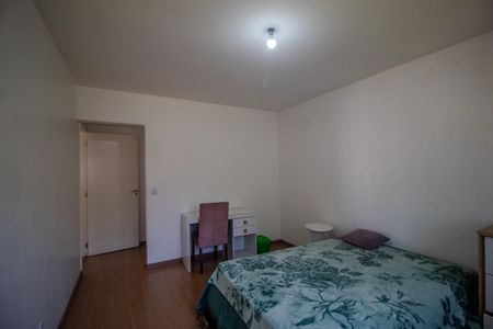 Casa à venda com 300m², 4 quartos e 3 vagas Casa à venda com 300m², 4 quartos e 3 vagasQuarto