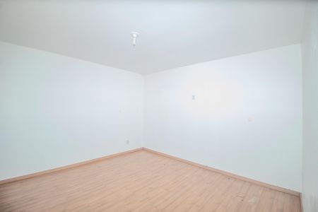 Casa à venda com 300m², 4 quartos e 3 vagas Casa à venda com 300m², 4 quartos e 3 vagasQuarto 2/casa 2