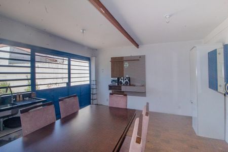 Casa à venda com 300m², 4 quartos e 3 vagas Casa à venda com 300m², 4 quartos e 3 vagasSala casa 2