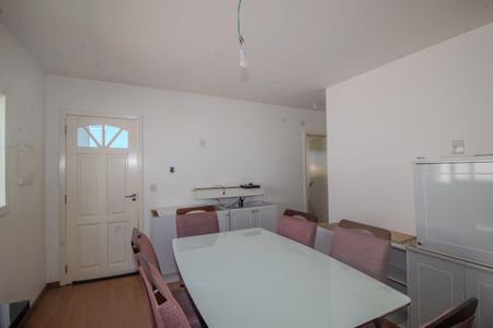 Casa à venda com 300m², 4 quartos e 3 vagas Casa à venda com 300m², 4 quartos e 3 vagasCozinha