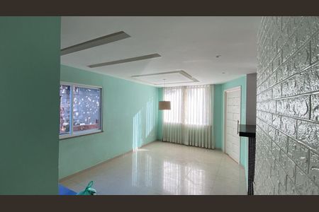 Sala de casa de condomínio para alugar com 2 quartos, 70m² em Inoa , Maricá