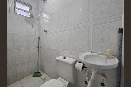 Casa para alugar com 43m², 2 quartos e sem vagaBanheiro