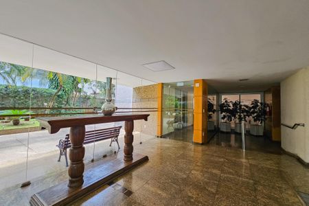 Apartamento à venda com 180m², 4 quartos e 2 vagasHall de entrada