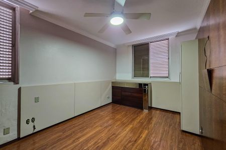 Apartamento à venda com 180m², 4 quartos e 2 vagasQuarto 4 - Suíte