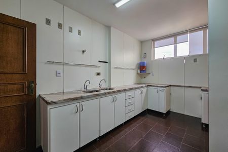 Apartamento à venda com 180m², 4 quartos e 2 vagasCozinha