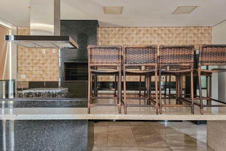 Apartamento à venda com 180m², 4 quartos e 2 vagasÁrea comum - Churrasqueira