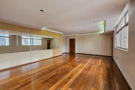 Apartamento à venda com 180m², 4 quartos e 2 vagasSala