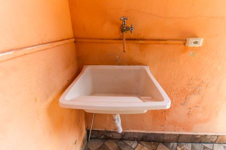 Casa para alugar com 60m², 1 quarto e sem vagaÁrea de Serviço