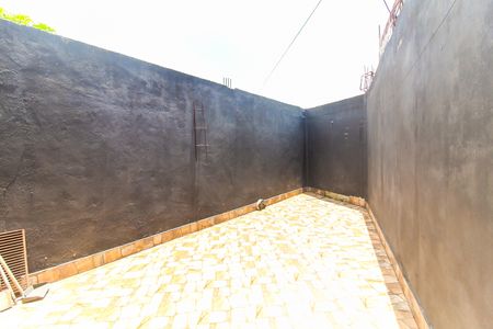 Casa para alugar com 60m², 1 quarto e sem vagaQuintal