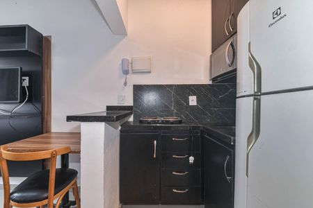 Cozinha de kitnet/studio para alugar com 1 quarto, 9m² em Brooklin, São Paulo
