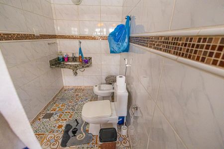 Casa à venda com 780m², 7 quartos e 3 vagas Casa à venda com 780m², 7 quartos e 3 vagassuite