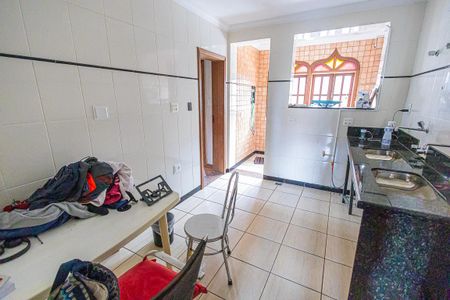 Casa à venda com 780m², 7 quartos e 3 vagas Casa à venda com 780m², 7 quartos e 3 vagascozinha