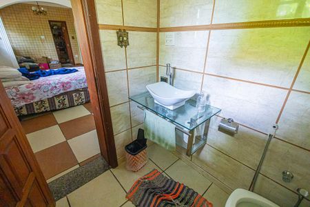 Casa à venda com 780m², 7 quartos e 3 vagas Casa à venda com 780m², 7 quartos e 3 vagassuite