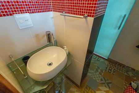 Casa à venda com 780m², 7 quartos e 3 vagas Casa à venda com 780m², 7 quartos e 3 vagassuite