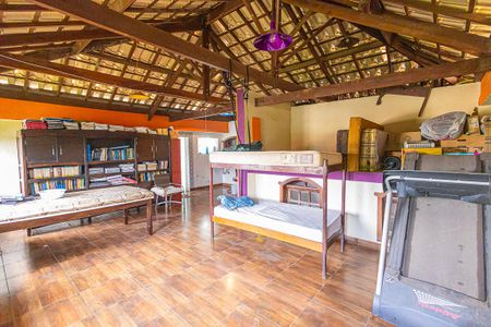 Casa à venda com 780m², 7 quartos e 3 vagas Casa à venda com 780m², 7 quartos e 3 vagassala / 3º andar