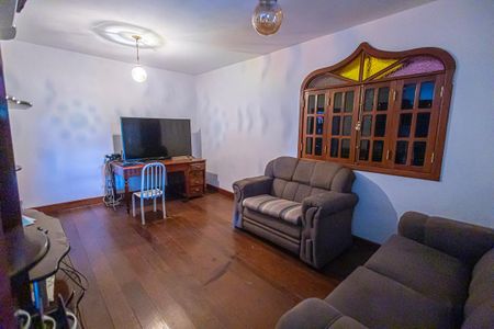 Casa à venda com 780m², 7 quartos e 3 vagas Casa à venda com 780m², 7 quartos e 3 vagassala 2