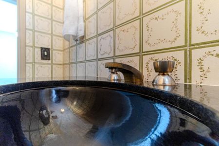 Apartamento à venda com 313m², 4 quartos e 2 vagas Apartamento à venda com 313m², 4 quartos e 2 vagasLavabo