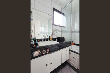 Apartamento à venda com 123m², 3 quartos e 3 vagasBanheiro da Suíte 1