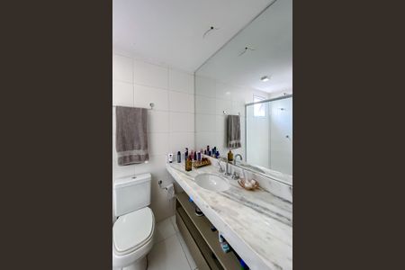 Apartamento para alugar com 110m², 3 quartos e 2 vagas Apartamento para alugar com 110m², 3 quartos e 2 vagasBanheiro da Suíte