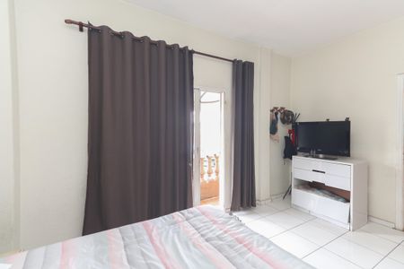 Casa à venda com 240m², 7 quartos e 3 vagas Casa à venda com 240m², 7 quartos e 3 vagasQuarto 2 - Casa 3