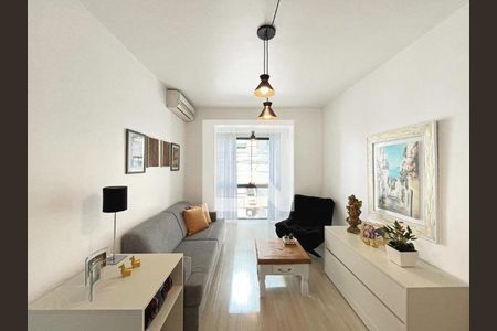 Apartamento à venda com 42m², 1 quarto e 1 vagaSala