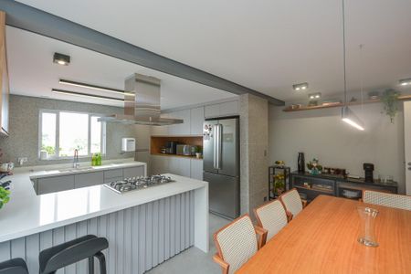 Casa à venda com 168m², 3 quartos e 2 vagas