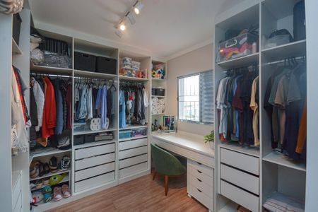 Casa à venda com 168m², 3 quartos e 2 vagas