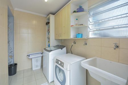 Casa à venda com 168m², 3 quartos e 2 vagas