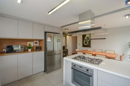 Casa à venda com 168m², 3 quartos e 2 vagas