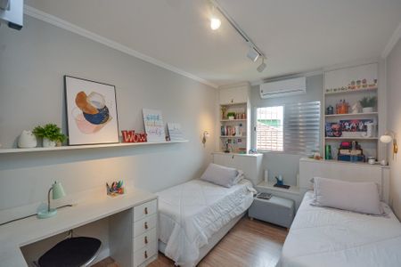 Casa à venda com 3 quartos, 168m² em Jardim Satelite, São Paulo