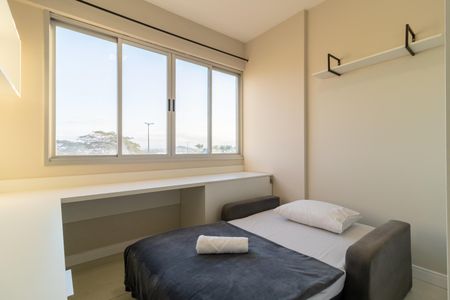 Quarto 1 - sofa retrátil de apartamento para alugar com 2 quartos, 75m² em Centro, Florianópolis