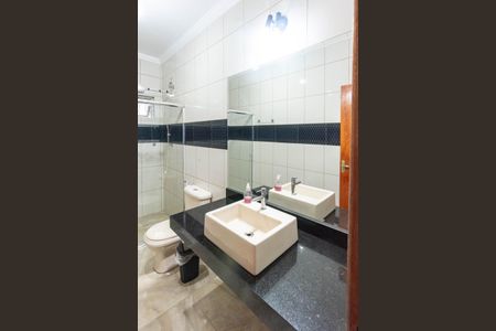 Casa para alugar com 200m², 3 quartos e 20 vagasBanheiro