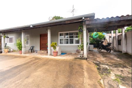 Casa para alugar com 200m², 3 quartos e 20 vagasFachada