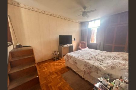 Casa para alugar com 322m², 5 quartos e 4 vagasQuarto