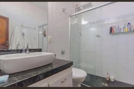 Casa para alugar com 322m², 5 quartos e 4 vagasBanheiro