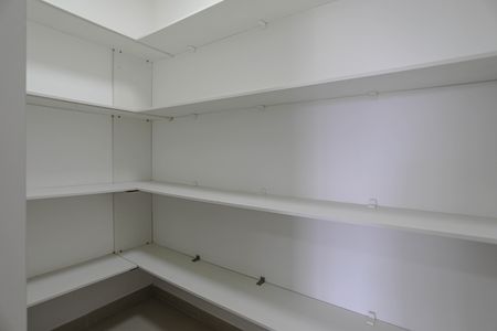 Apartamento para alugar com 242m², 3 quartos e 3 vagasDispensa