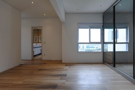 Apartamento para alugar com 242m², 3 quartos e 3 vagasCloset - Quarto 1 - Suíte