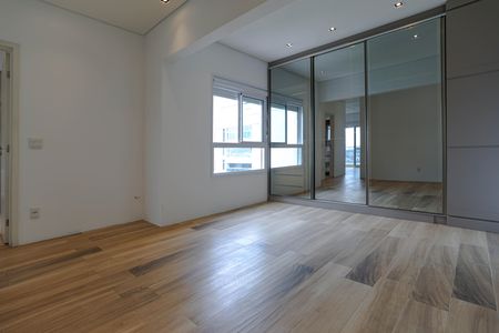 Apartamento para alugar com 242m², 3 quartos e 3 vagasCloset - Quarto 1 - Suíte