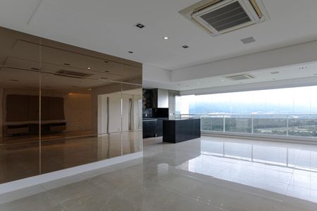 Apartamento para alugar com 242m², 3 quartos e 3 vagasSala