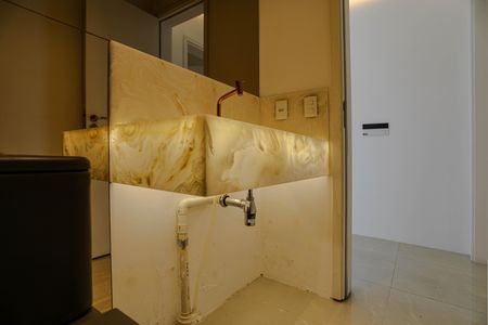 Apartamento para alugar com 242m², 3 quartos e 3 vagasLavabo