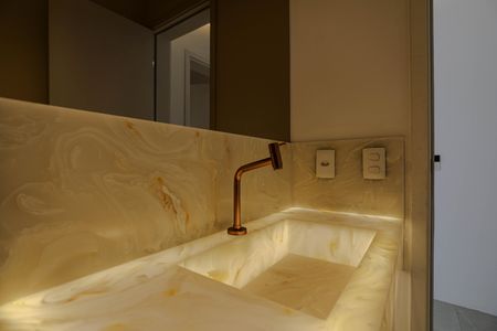 Apartamento para alugar com 242m², 3 quartos e 3 vagasLavabo