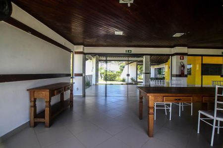 Casa de condomínio para alugar com 470m², 5 quartos e 2 vagasÁrea comum - Salão de festas