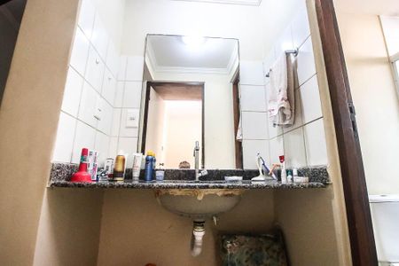 Casa de condomínio para alugar com 470m², 5 quartos e 2 vagasBanheiro do Quarto 1