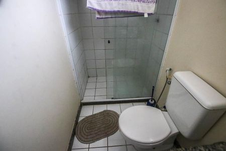 Casa de condomínio para alugar com 470m², 5 quartos e 2 vagasBanheiro do Quarto 5