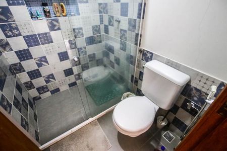 Casa de condomínio para alugar com 470m², 5 quartos e 2 vagasBanheiro do Quarto 3