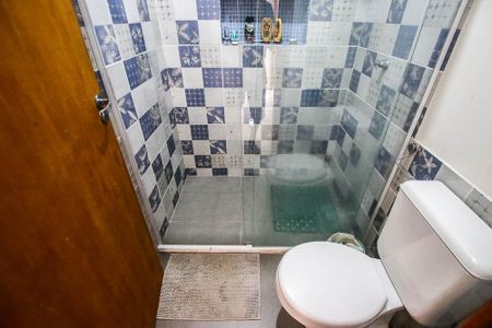 Casa de condomínio para alugar com 470m², 5 quartos e 2 vagasBanheiro do Quarto 3