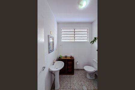 Casa para alugar com 120m², 2 quartos e 1 vagaBanheiro