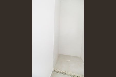 Apartamento para alugar com 60m², 2 quartos e 1 vaga Apartamento para alugar com 60m², 2 quartos e 1 vagaBanheiro da Suíte